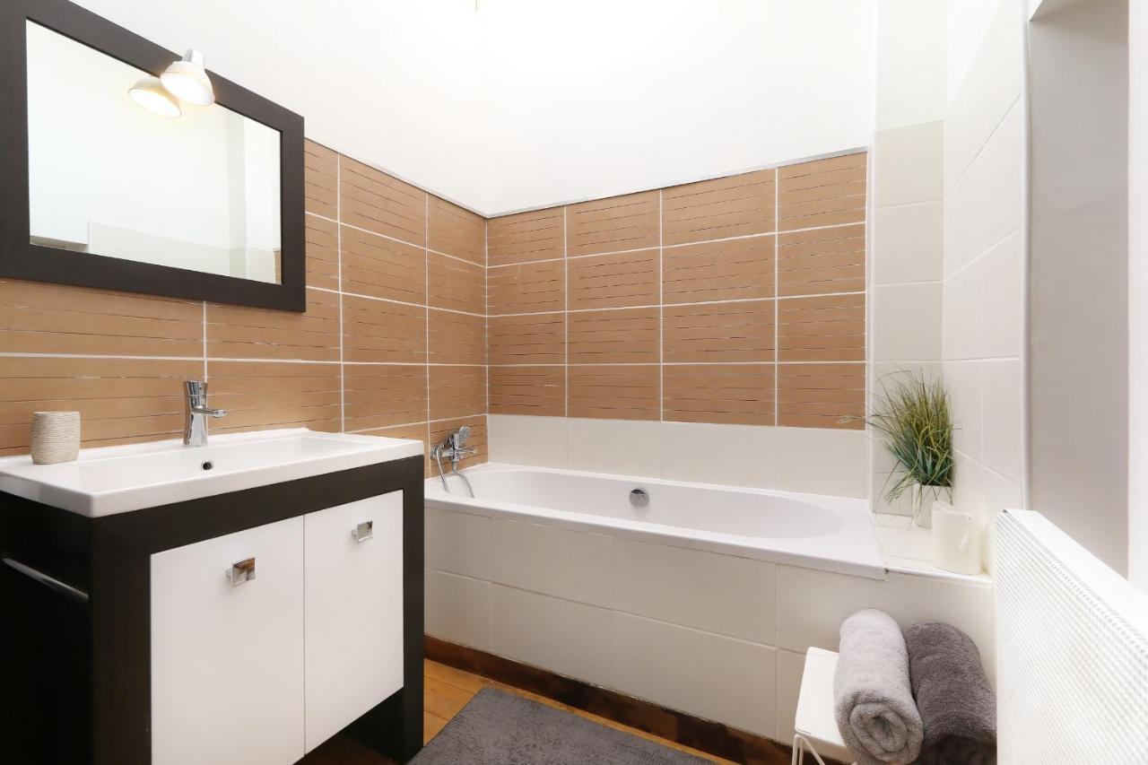Joli Appartement Aux Beaux Arts Loft Avec Terrasse Montpellier Exteriör bild